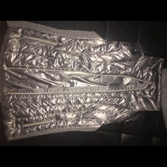 Calvin Klein down performance puffer vest - Picture 6 of 8